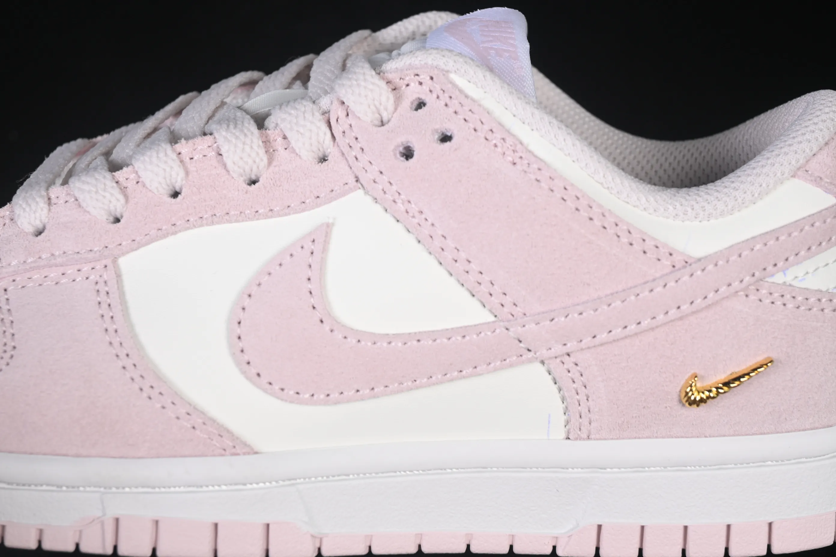All categories Nk SB Dunk Series Nk SB Dunk Low low-top sneakers Nike SB Dunk Low Year of the Horse Yunyanfen low-top casual sneakers IO4244-100